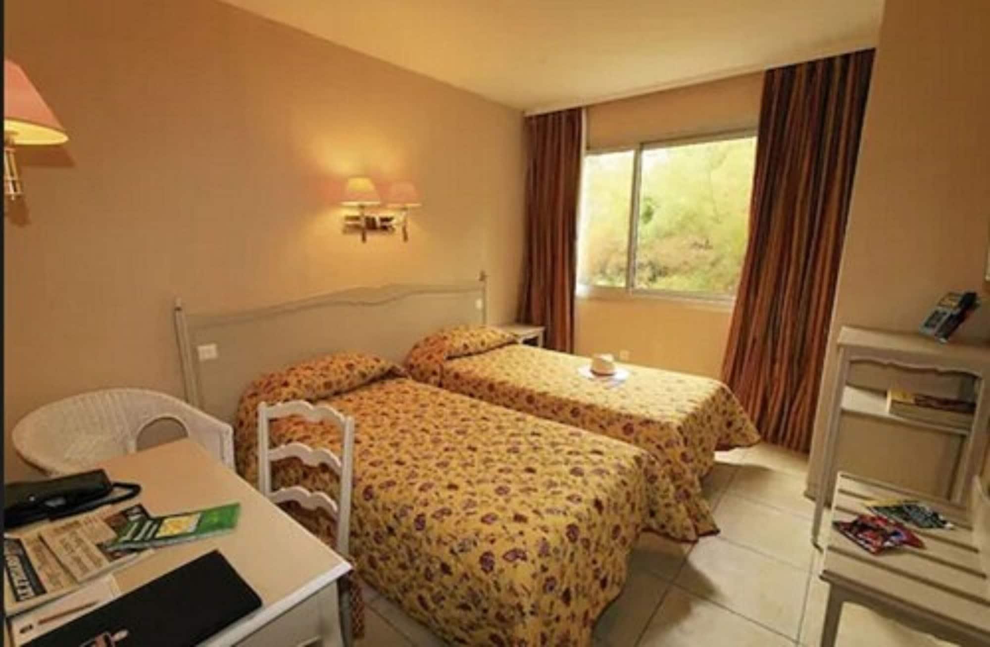 Logis Nimotel Hotel Cosy Ним Экстерьер фото